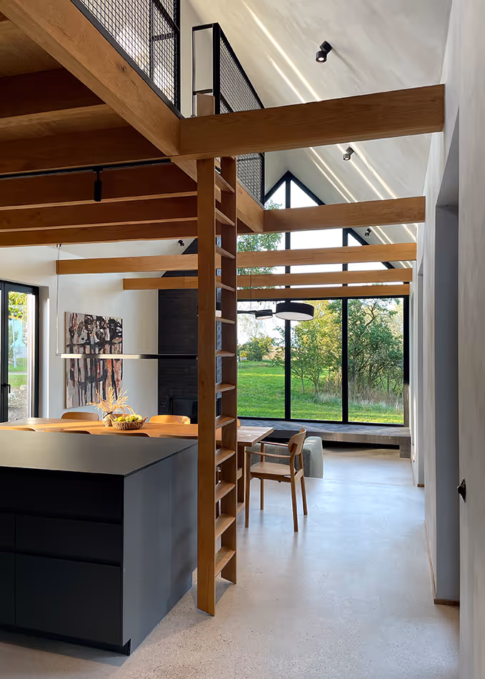 Hallway to kitchen